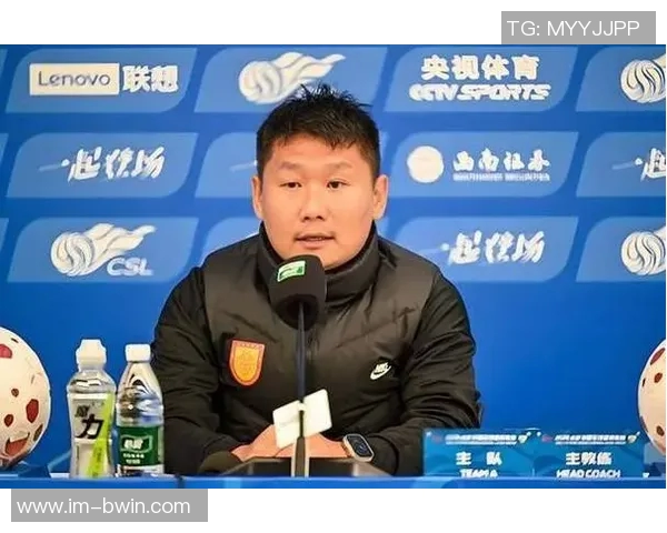 重庆铜梁龙官方宣布罗马尼亚边锋肯帕努正式租借加盟球队助力新赛季 重庆铜梁龙官方宣布罗马尼亚边锋肯帕努正式租借加盟球队助力新赛季